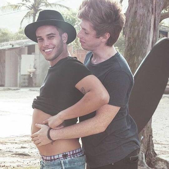 Fã de 4 veados gostosos e flopados que pisam em seus idolos modinha!❤ 03/05/14 conheci o p9 ❤