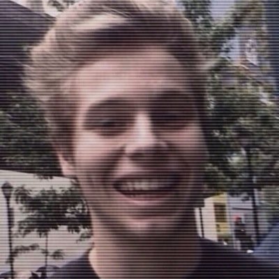 luke's a big idiot but he can be cute sometimes idk. new post for every ten!