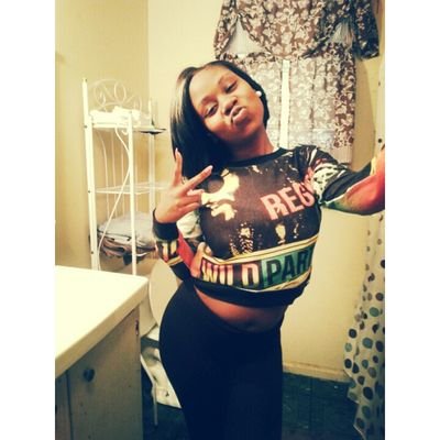 noahs mommy , follow me and ill follow back❤