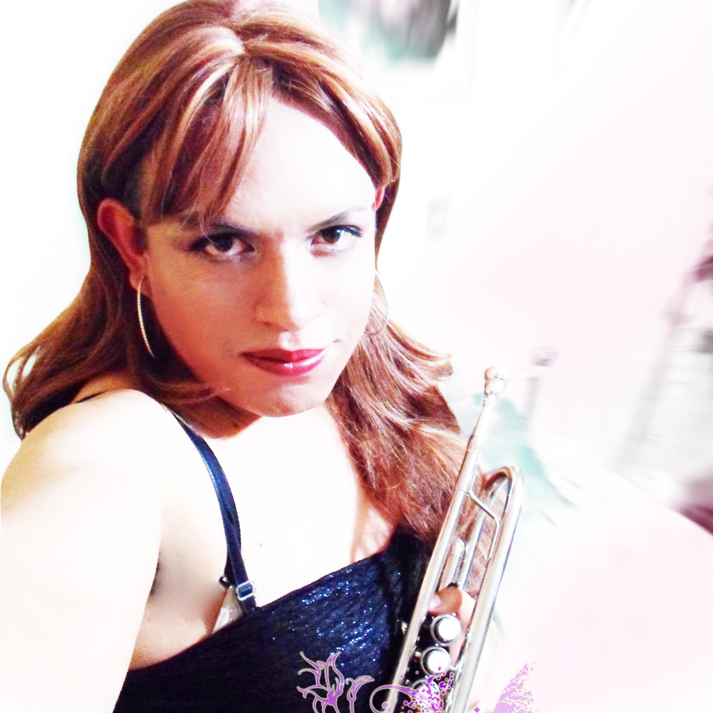 tvGirlmx's profile picture. Soy la mujer de mis sueños. Travesti mexicana, con delirio por verme linda. Soy un mujerón!