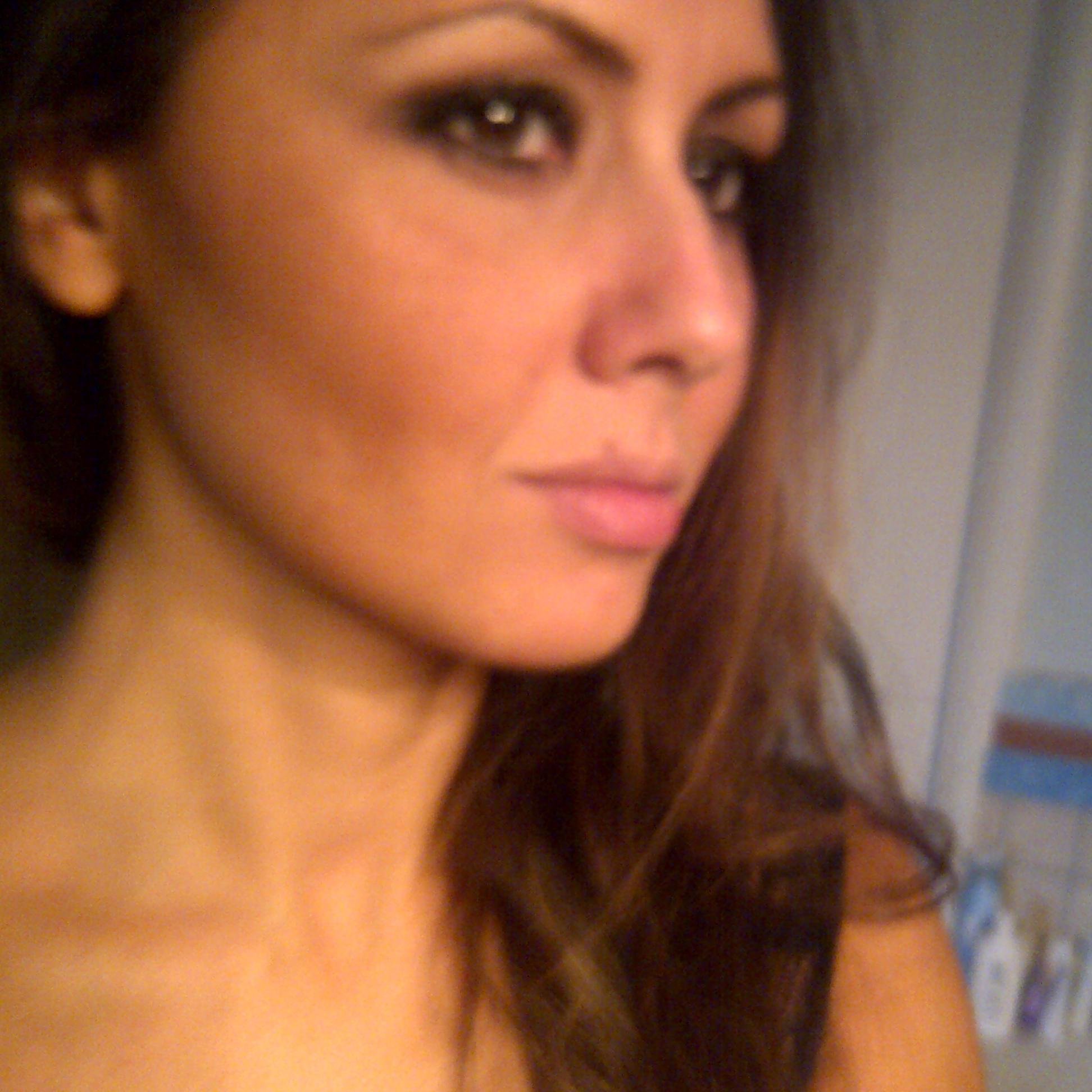 ChiaraGiacomett's profile picture. Laurea in Comunicazione Internazionale.
Poesia.Canto.Sport.Vino.Cucina.Ballo.
Sorrisi.