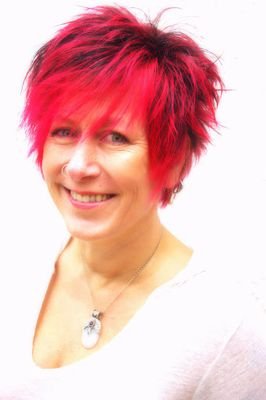 Prof at University of Auckland. Social gerontologist with an interest in people's attachment to people & places. Mum, grandma, & former dementia carer to my Mum