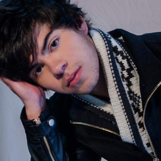 mazon_rafa's profile picture. Imperioso, colerico, irascible, extremo en todo, con una imaginacion disoluta como nunca se ha visto, ahi me tienen en una cascara de nuez...