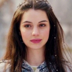 omguriah's profile picture. books & tv shows tbh