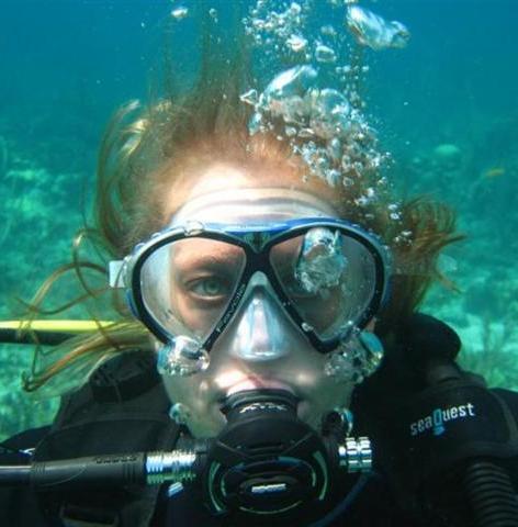 World traveler, scuba diver, marketer, computer/tech geek, fitness enthusiast, wine lover & fantastically fabulous!