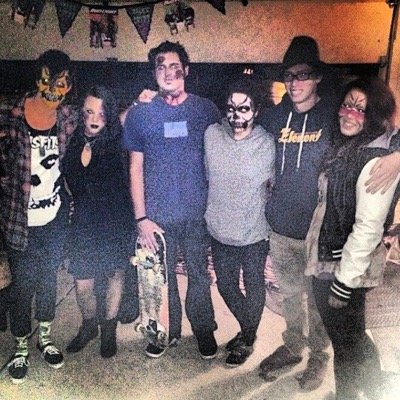 AlinaAzure's profile picture. I love to do stage makeup and sing. I am in CAPA in churchill high school and i enjoy photography and i am a wiccan