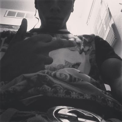 I gave the bitch 2-3 pumps and that's it
She high off 2-3 blunts and that's It