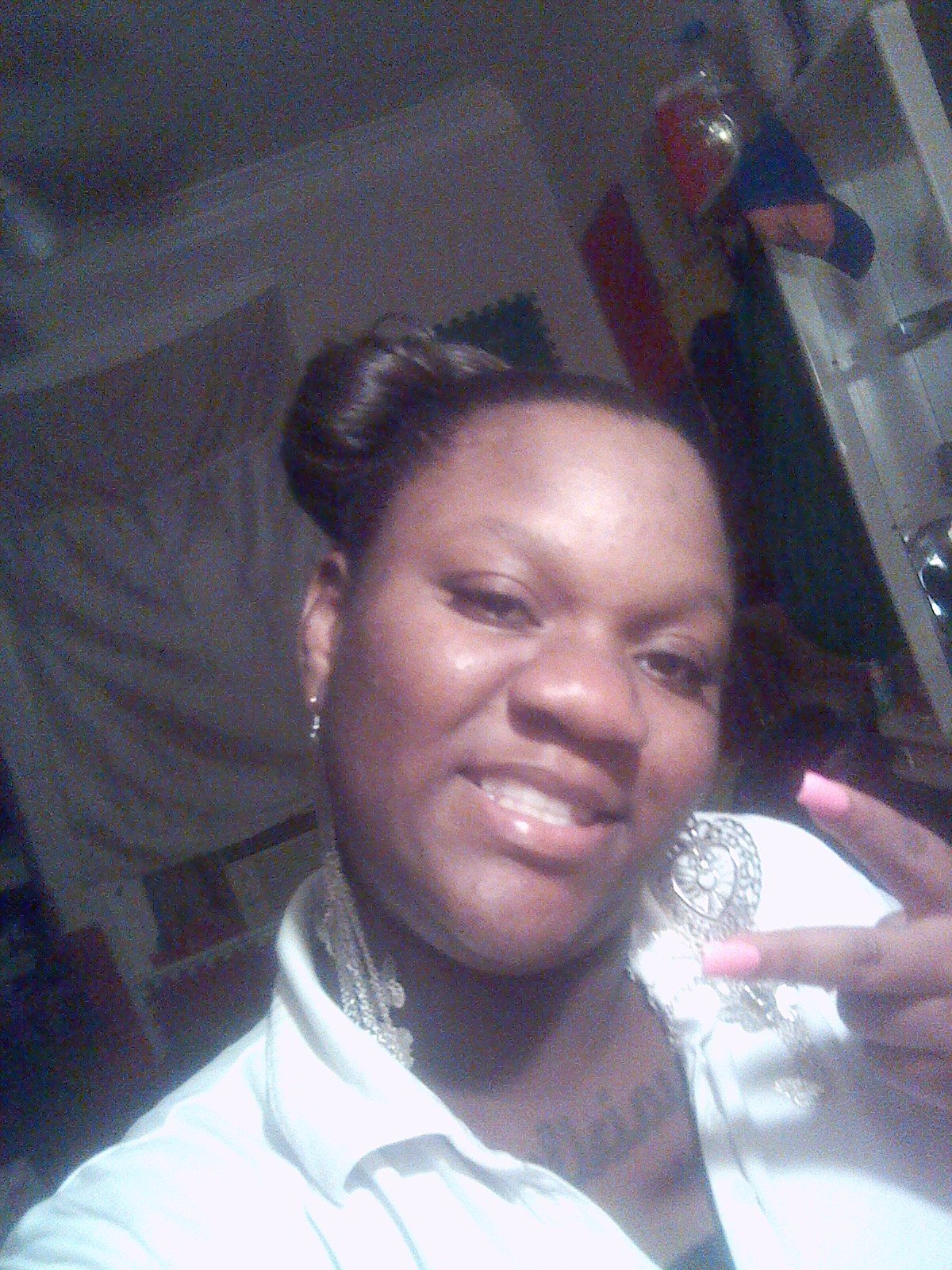 Crystal198080's profile picture. ~~::I AM BEAUTIFUL, SMART, OUTGOING, LOVED, CLASSY, STORNG & BOLD~~