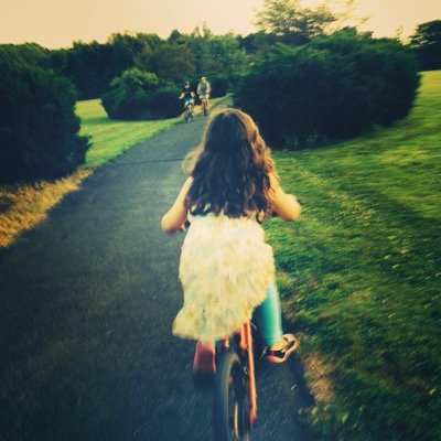 PoorMom4's profile picture. Just one of the single working poor mom's in the US. My thoughts on the daily struggle, and raising 4 kids on my own.