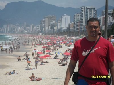 Venezolano,Master(Educ Fisica)Democrático 
Coordinador regional-sectorial de redes V.P.
Mega Opositor del regimen castro-comunista,madurista