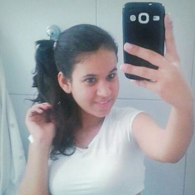 amo futebol, sou sao paulina, amo pizza, e tenho 16 anos.