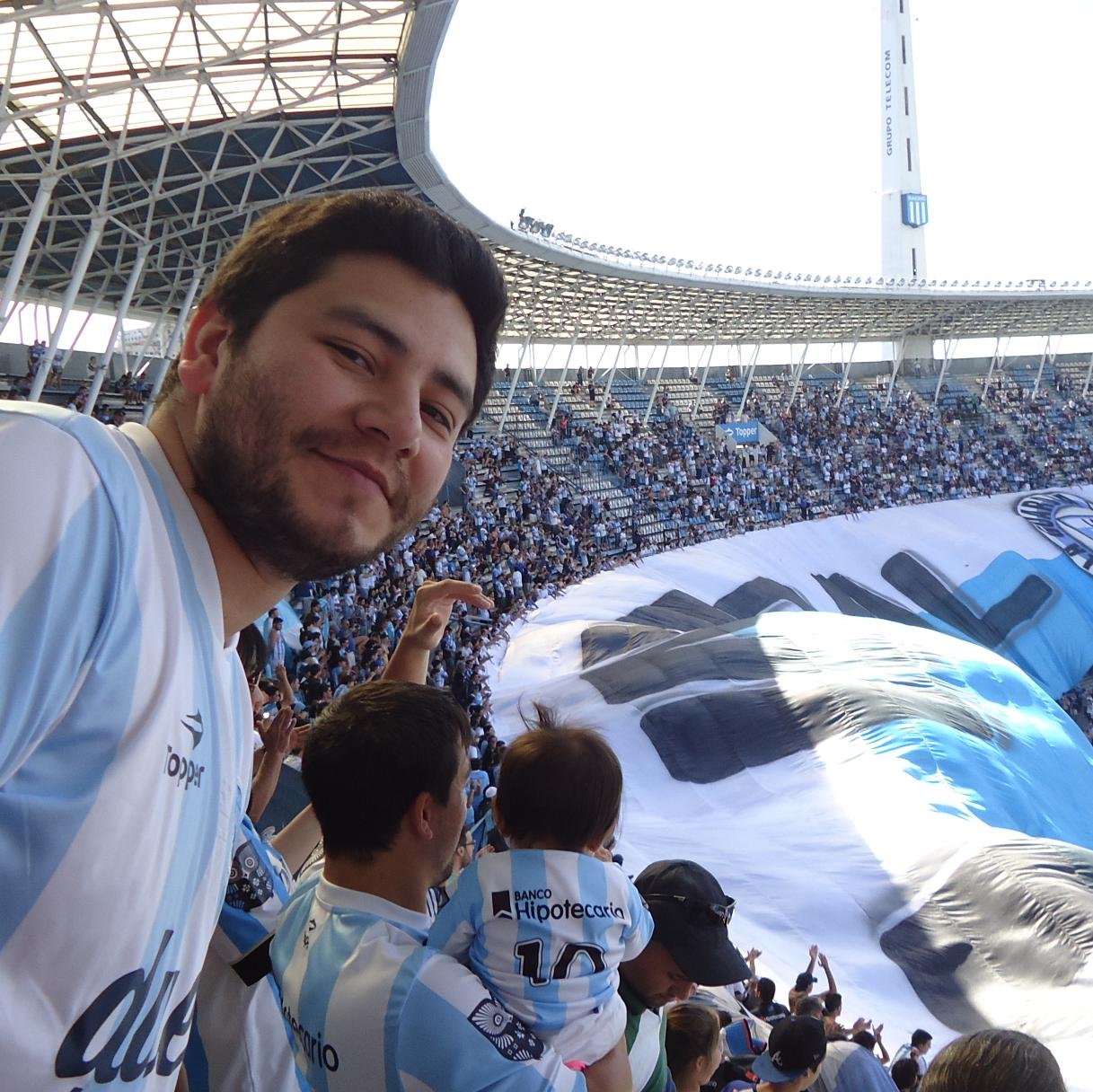 Psicólogo investigador de mercados, con experiencia viendo fútbol desde que nací ... el trabajo pude ser un hobby y visceversa.