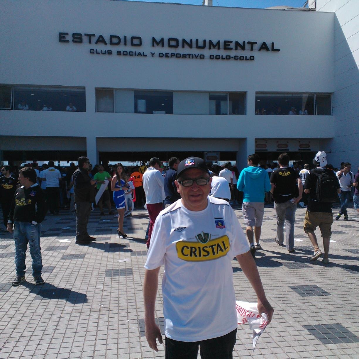 Constructor Civil de la Pontificia Universidad Católica de Valparaíso Futbol y Rock  hincha del Eterno Campeón.