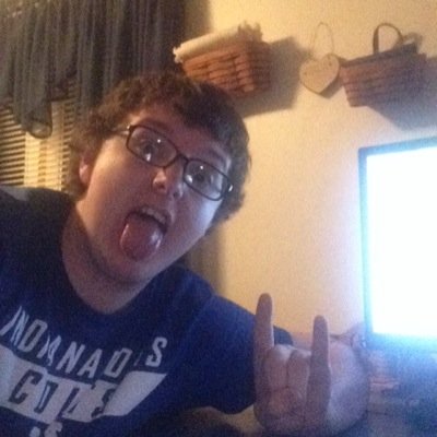 nickloew54's profile picture. 