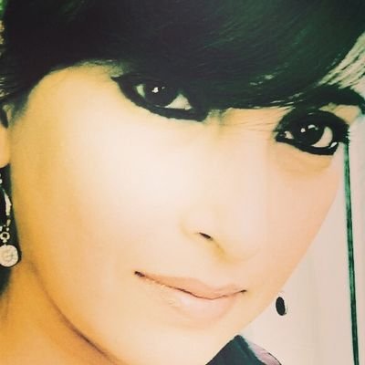 worked as an actor for years with Balaji telefilms n others.. Now settled in California with dreams to pursue my other passion.. painting!