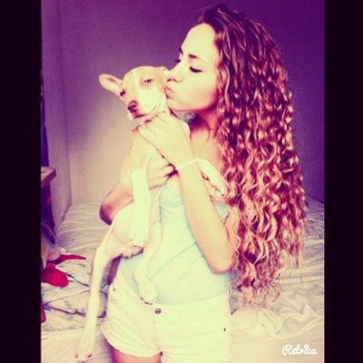 No confundas el tener menos con ser menos, tener mas no significa ser mas, tampoco confundas lo que posees con quien eres ૐ