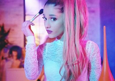 ♞||@ArianaGrande|| I love Wattpad