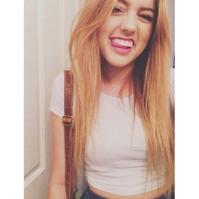 « i'm falling but nobody sees. »