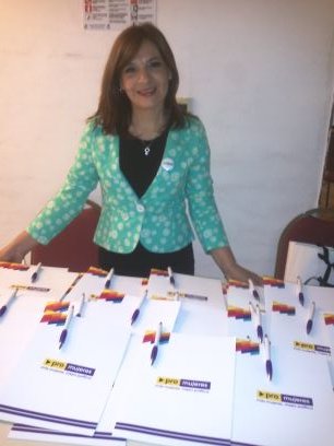 Constructora incansable de la paz, abriendo los caminos que nos ayuden a cambiar la realidad desfavorable que no que condiciona a la esperanza.Madre de cuatro h