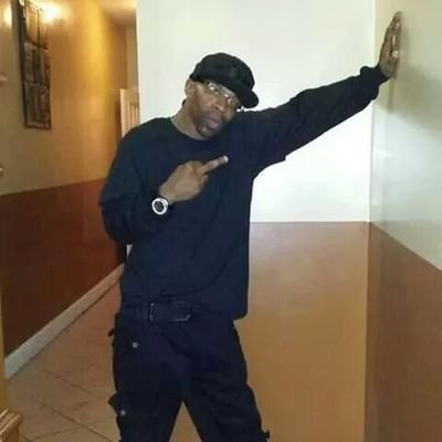 IM A KING BITCH .... SKREAM AT UR BOI...