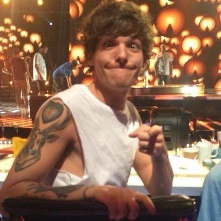 CatHardle's profile picture. Vivo como Bob esponja, rio a carcajadas todo el dia por cosas sin sentido y molesto a los que me envidian, con mi Felicidad (: