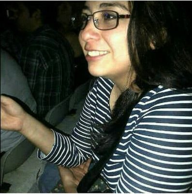 Psicóloga, Gamer, Perrijos, Sarcasmo, Lectora compulsiva, Escritora egoísta, Cinéfila, Acuariofilia y Metilfenidato con Café descafeinado, porfa.
