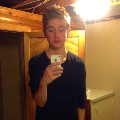 Fohn_Fohn's profile picture. dont look at me asshole