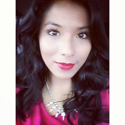 Soy todo éso que te falta... pero que no te atreves a admitir :)