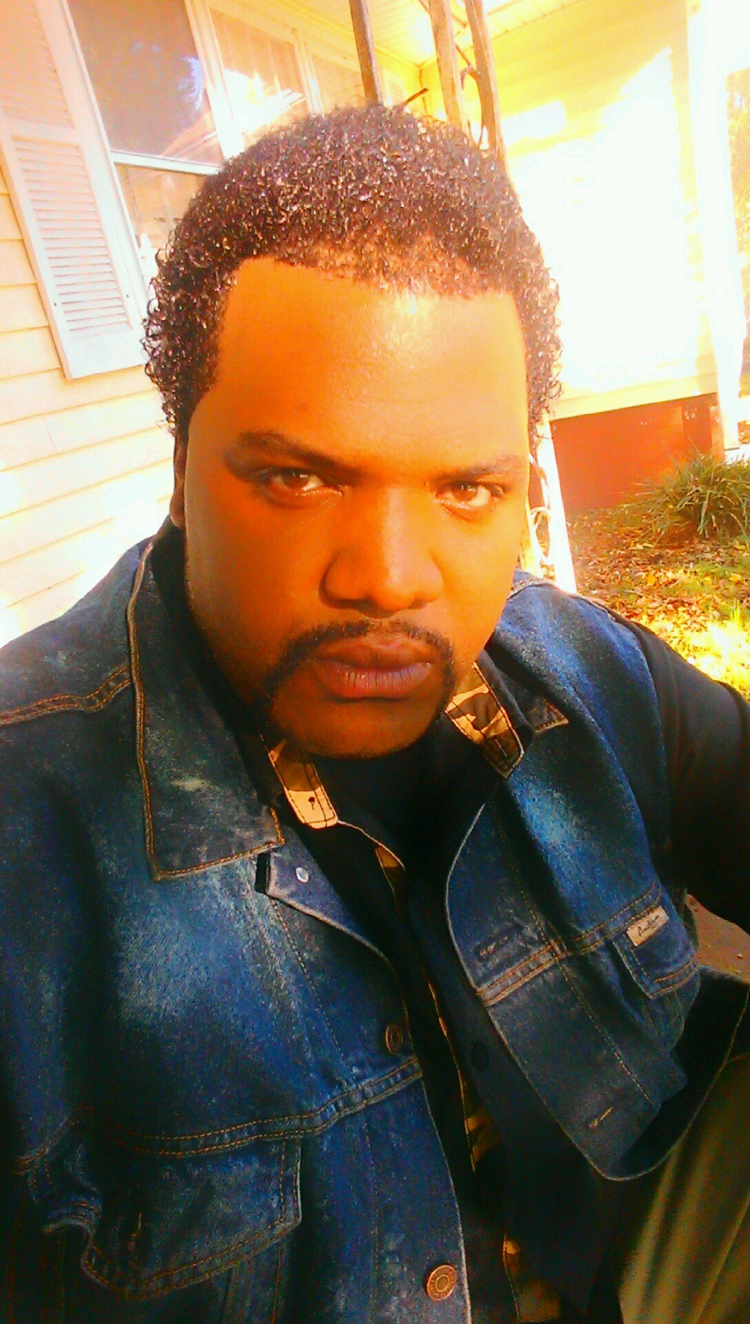 I'm 30 full of energy...calm...cool ....and collective .....Ask me no questions I tell u no lies....but I am a lover boy.....so if u only expecting a gift on Ch