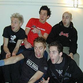 Pagina dedicada a SP, Si eres ASTRONAUT no dudes en seguirnos Porque todo es un SIMPLE PLAN                                      SIMPLE PLAN SAVED MY LIFE♥