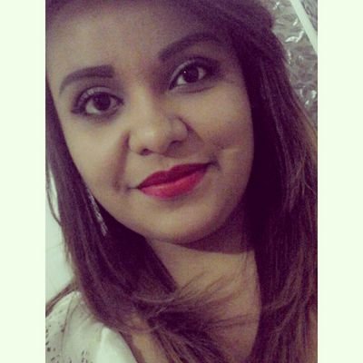 me sinto dona do mundo quando estou com você. Eu to falando é de beber, bora biritar? haha