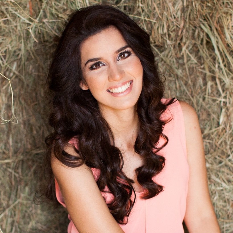 Andrea_Priego's profile picture. We never really grow up; we only learn how to act in public.