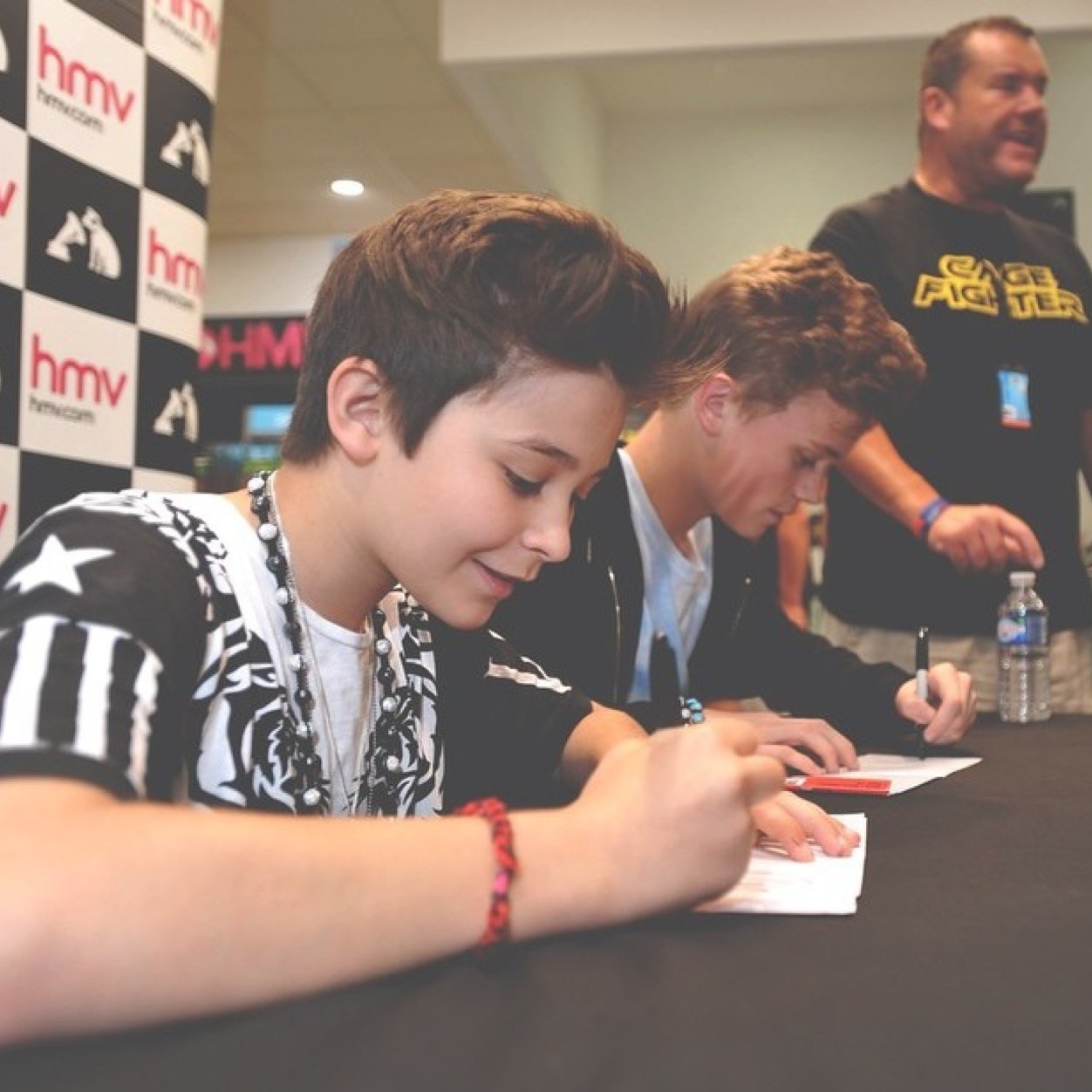 0hsobroken's profile picture. Je weet niet wie ik ben dus oordeel ook niet