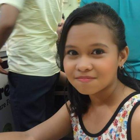 Bea_Loresto's profile picture. Sometimes i have to smile and pretend everything's ok . Hold back the tears and walk away :'(