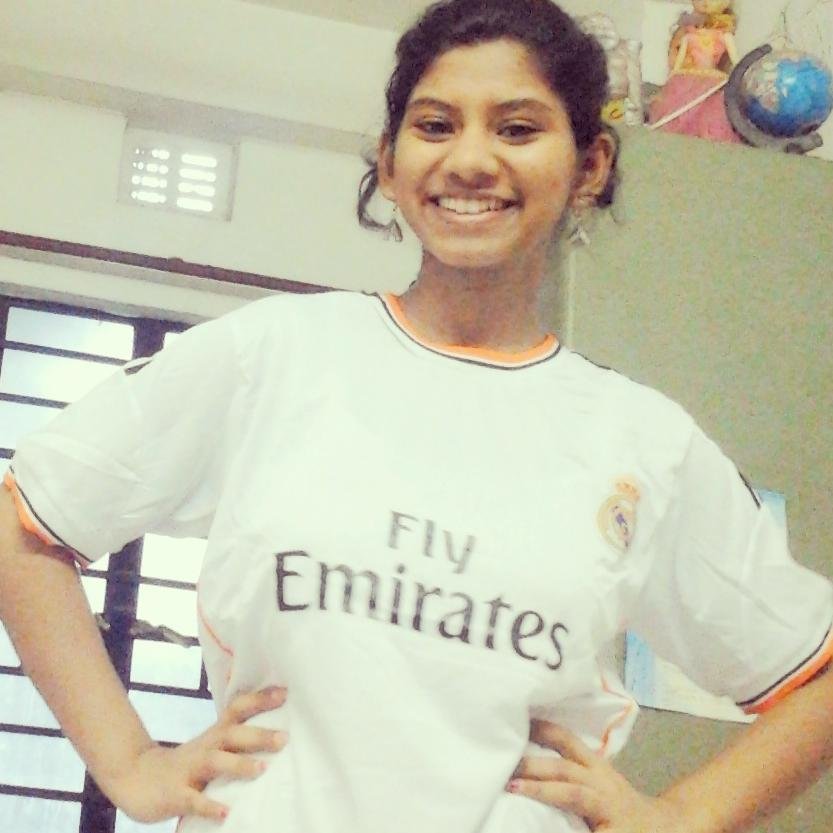 a student…
Madridista!…totally gemini!
a feminist who loves football and shoes ;)