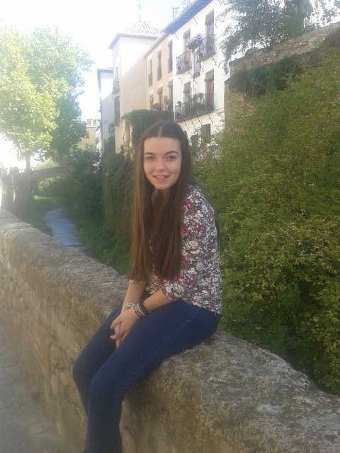 Para vivir la vida, hay que comenzar con una sonrisa. :)
