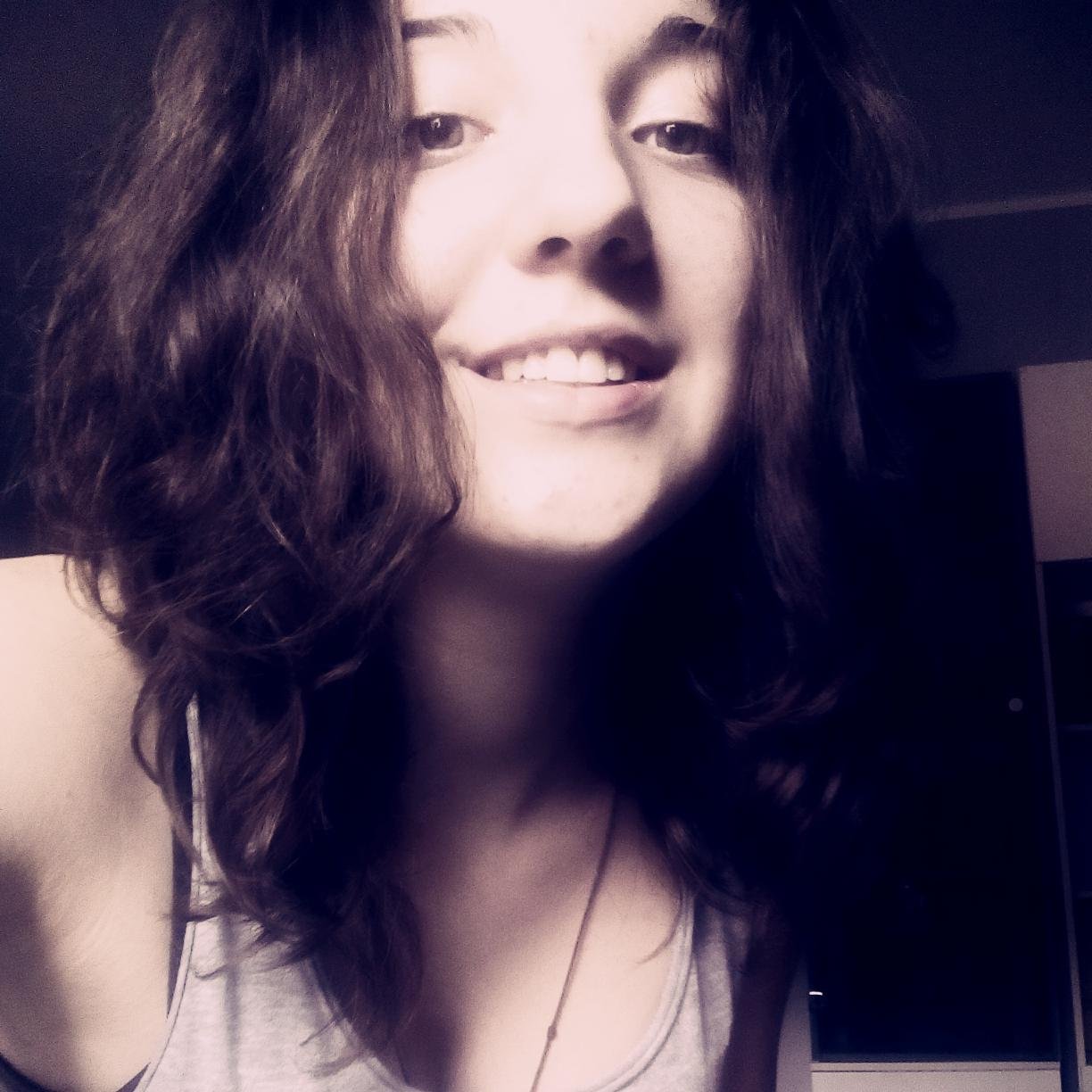 FncGirl's profile picture. #Fnatic #food #friends #books