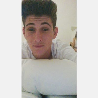 i_vituub's profile picture. Belieber, Mestiço, Potterhead (Slytherin), Filho de Atena ⚡✨ Friends, friends, galleons apart -Slytherin ✌ 16years, Branadense