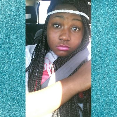 Single Asf
Follow me I'll follow back 
Fwm nigga's 
Selfiee Queen