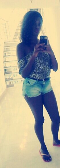sou meio marreta, eu sei mais isso é natural. não sou muito normal, mas até sou legal.... #(88;)