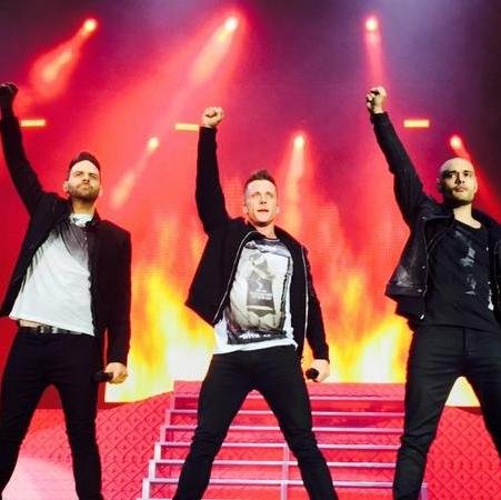 #1 Reliable source for all things 5ive. Official 5ive Twitter: @official5ive. Follow us for all the current 5ive news, Competitions & more. Tweets by @_itsAMI x