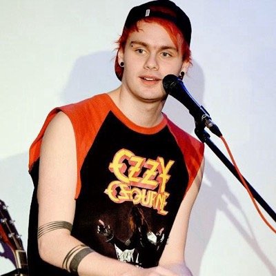 @miia_sparkes here trying to get a follow from my idol,pls RT this link it would mean the world to me https://t.co/5ZIon3DJz9