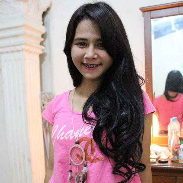 °♥♥Meymey :D 16 mei 1998° | Bidadari From Hell \=D/ |