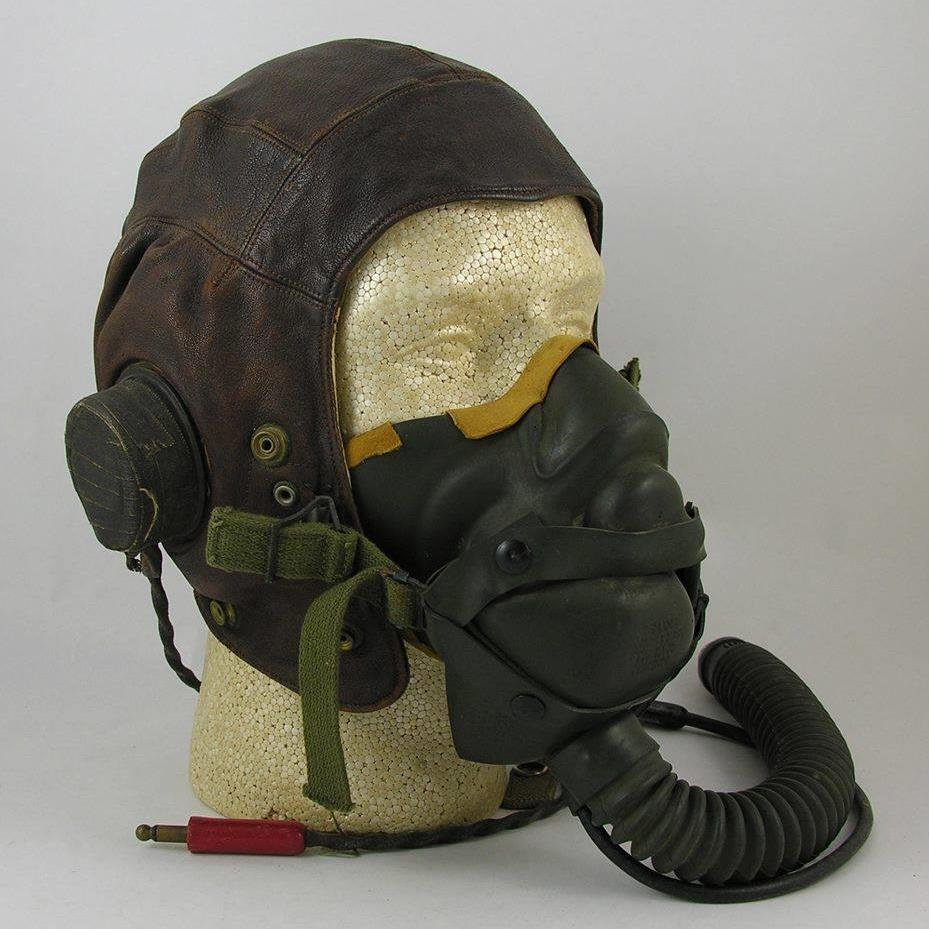 We buy, sell, and collect vintage aviation flight gear, clothing & personal equipment from 1930s, WW2, the early Jet Age, and Vietnam War eras.