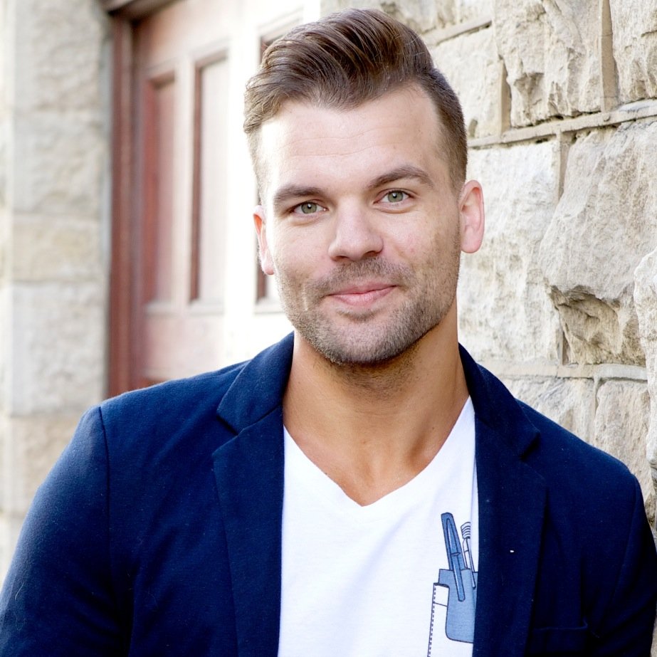 DStrmpher's profile picture. actor/model and creative person. fitness nut mens physique.