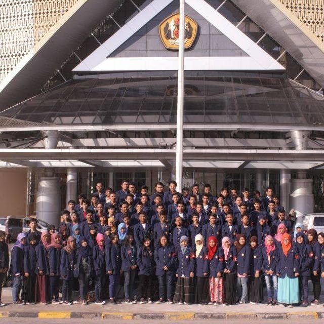 Akun resmi Ilmu Sejarah angkatan 2014. Fakultas Ilmu Budaya. Universitas Padjadjaran.