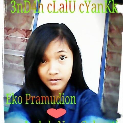 indahnurcahyat1's profile picture. 