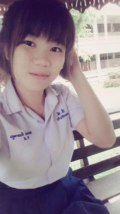 ชื่อ พรทิพย์ จันทาพูน ชื่อเล่น อายุ 17ปี