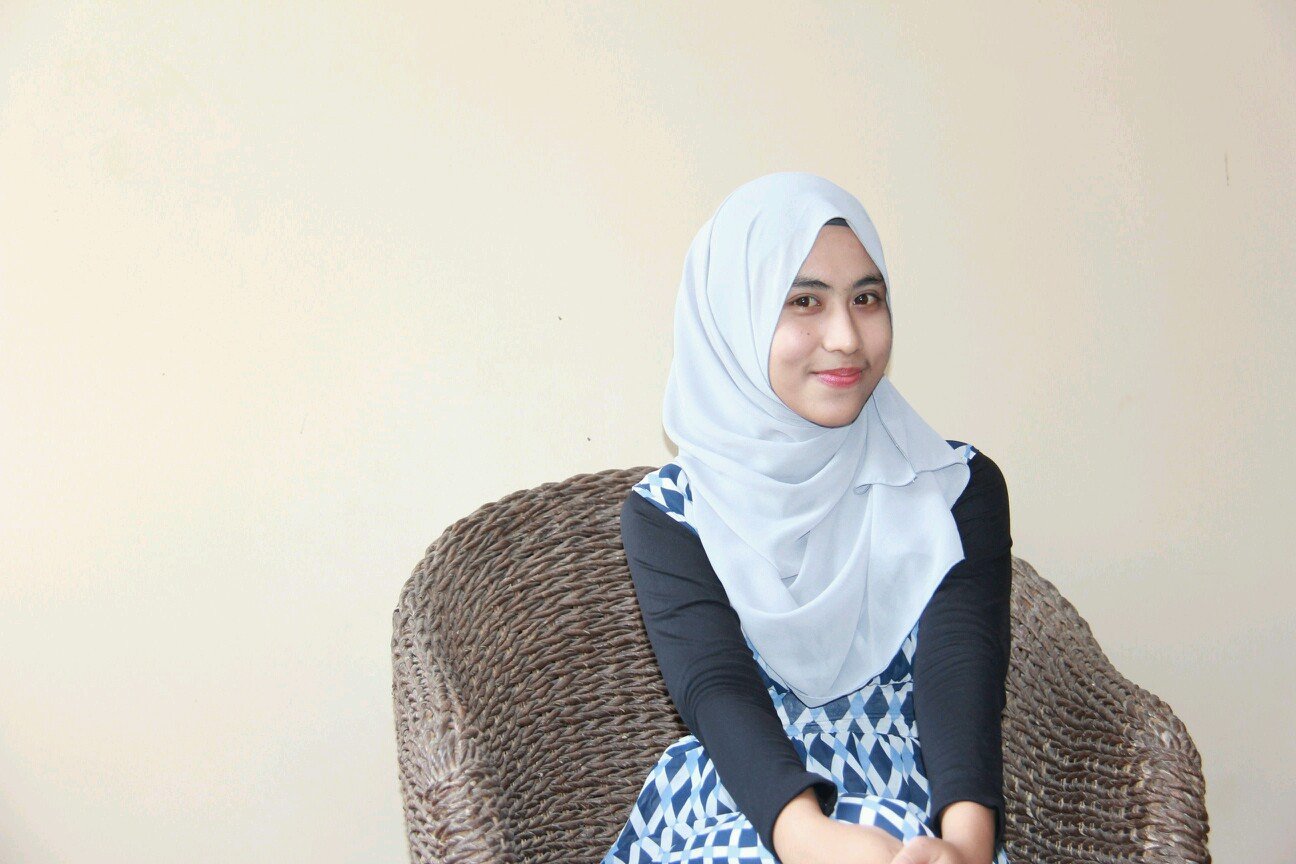 Indonesia University of Education 2012 | Single | PAS & BERUNTUNG |
