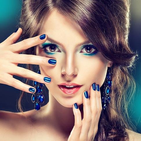 Hi Girls get all Clothing, Footwear, Watches, Jewelry and beauty products at AddisonMall, we offer all products at very cheap prices and free home delivery
